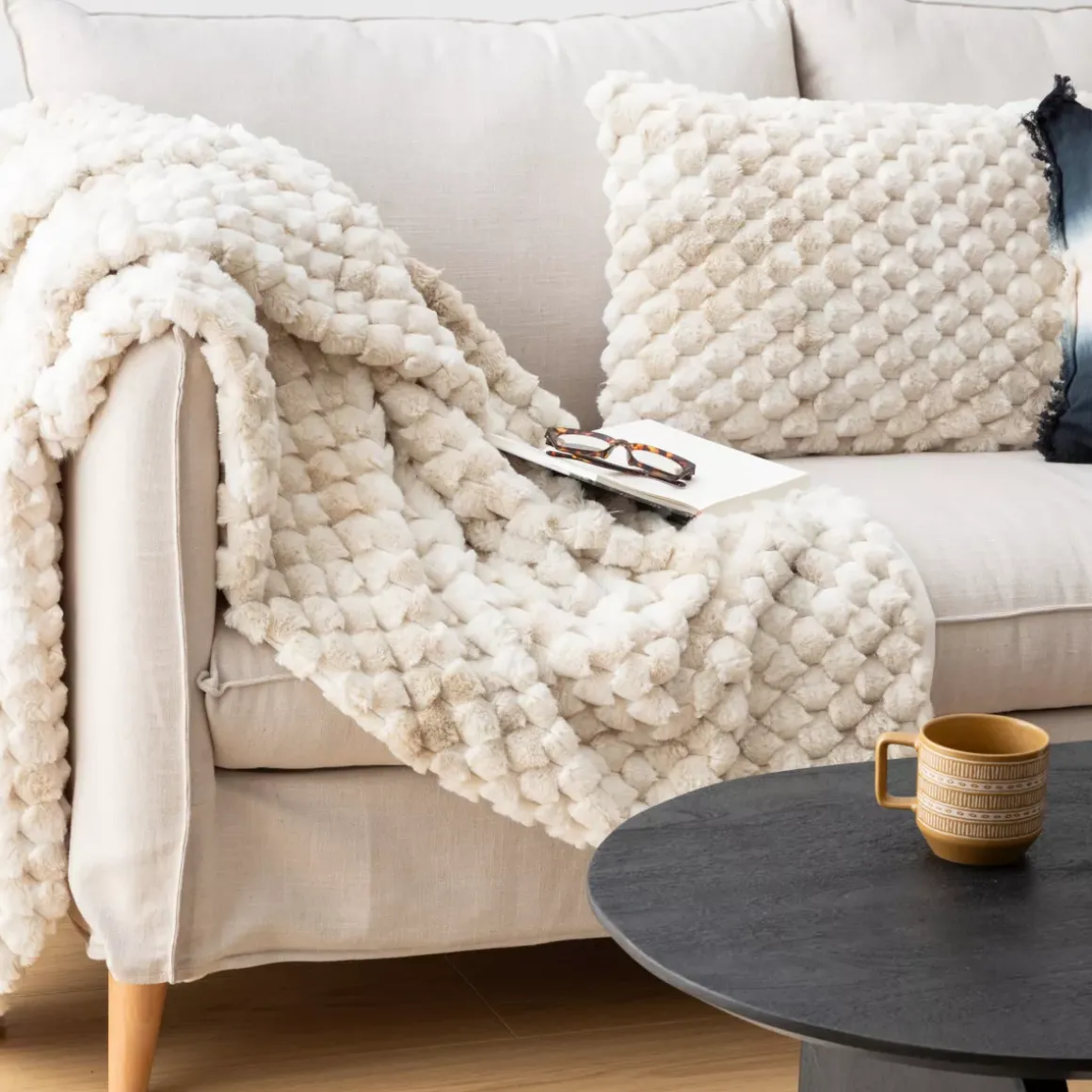Cuscino rettangolare ecopelliccia (38 x 58 cm) Adriel Beige