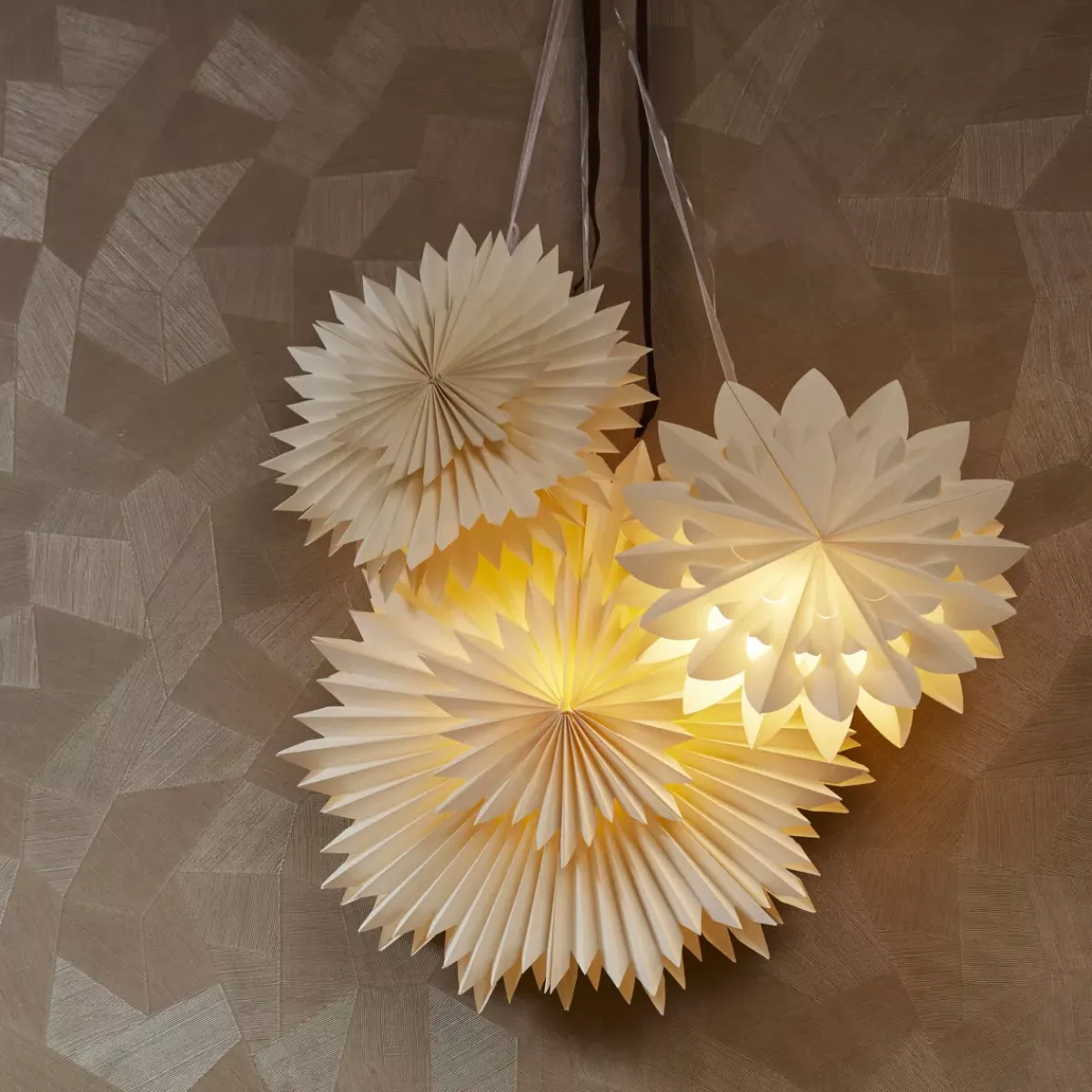 KAEMINGK Decorazioni E Oggetti Natalizi|Oggetti Decorativi E Illuminati-Decorazione da appendere luminosa in carta LED (D40 cm) Origami Floralia