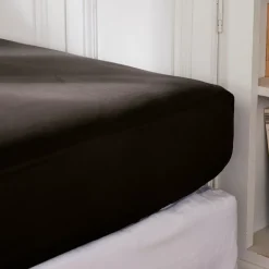 Lenzuolo con angoli percalle di cotone (160 cm) Cali Nero