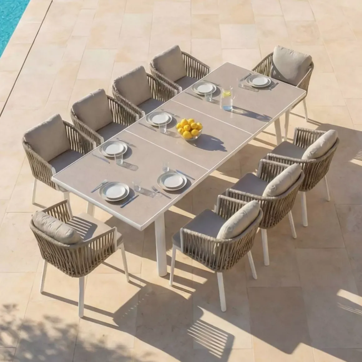 Tavolo da giardino estensibile automatico in alluminio 10 posti (200/260 x 96 cm) Amalfi Bianco e tortora