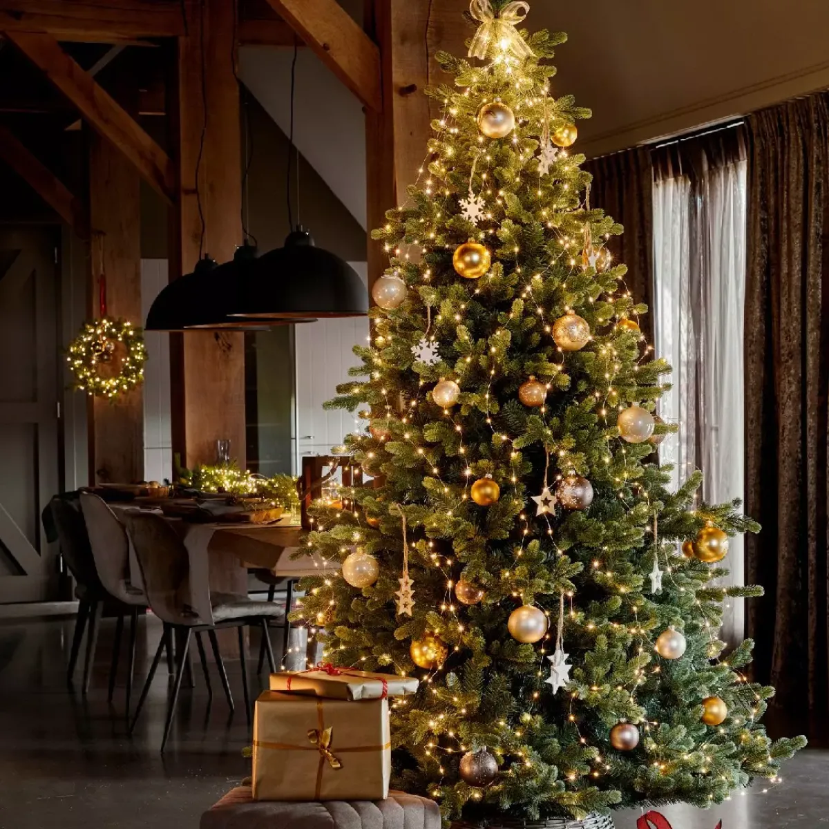 KAEMINGK Ghirlande Di Luci-Tenda per albero Alt.2,10 m Bianco caldo 672 LED